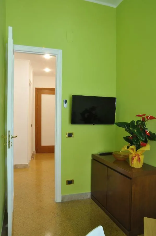 Elera Holiday Apartment Palermo 0*,